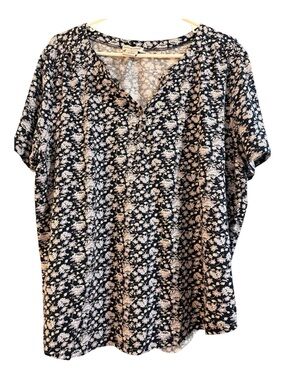 Women's Floral V-Neck Short Sleeve Blouse - Navy & White